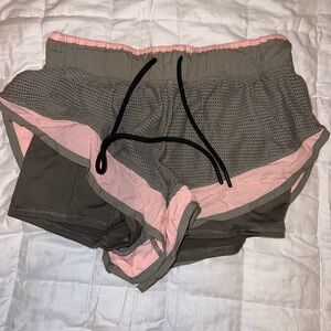 “Run for the Hills” running shorts 🏃‍♀️